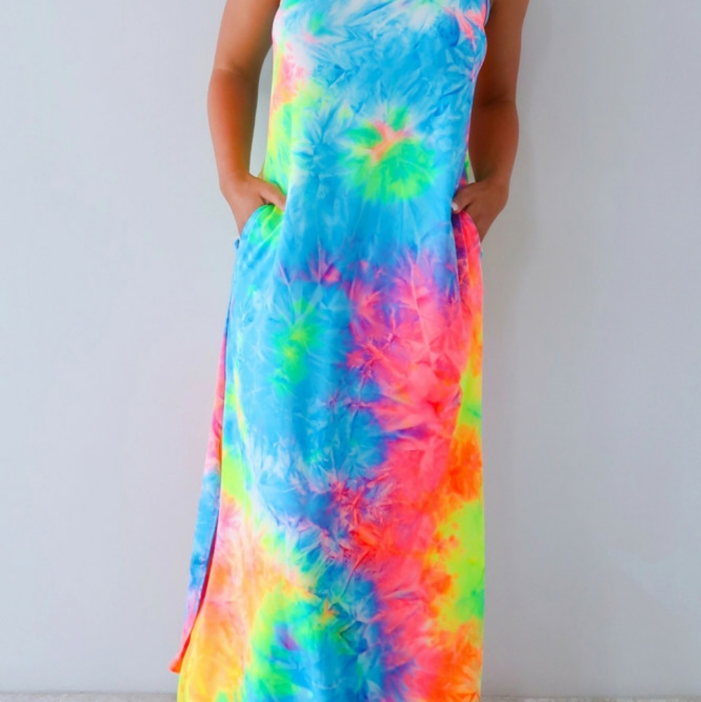 Tie-dye maxi dress with pockets